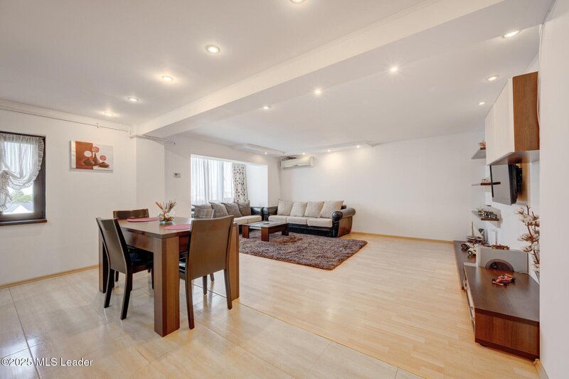 Aviatiei, apartament 3 camere 95 mp,