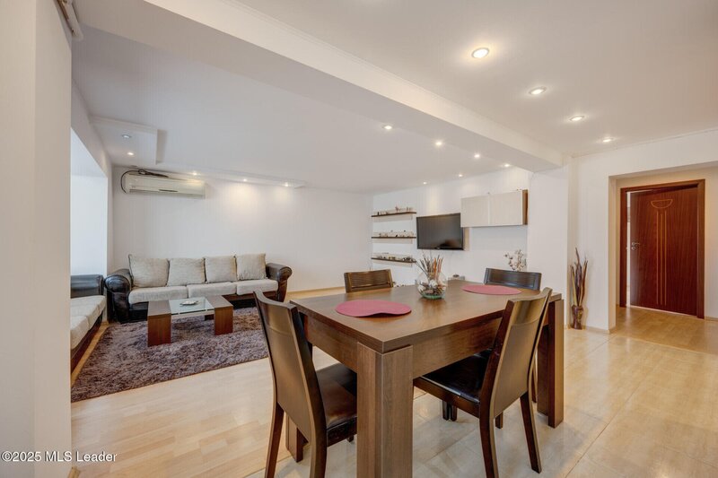 Aviatiei, apartament 3 camere 95 mp,