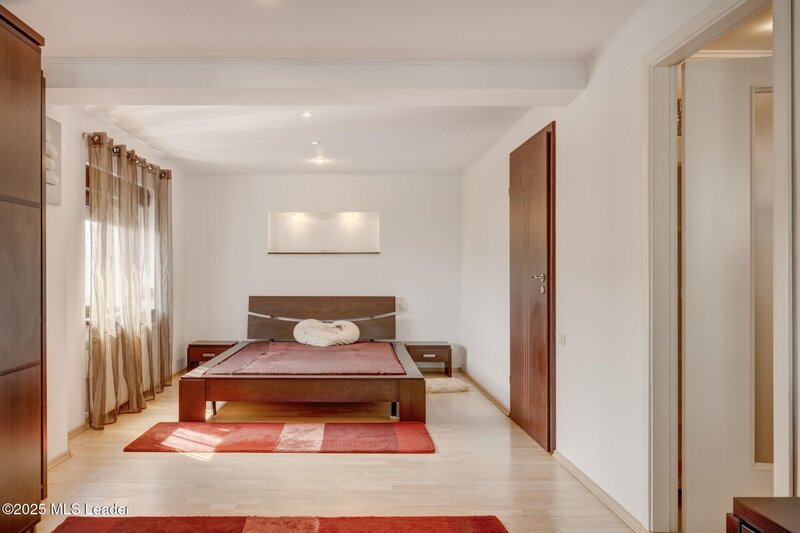 Aviatiei, apartament 3 camere 95 mp,