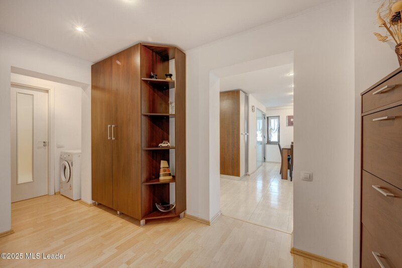 Aviatiei, apartament 3 camere 95 mp,